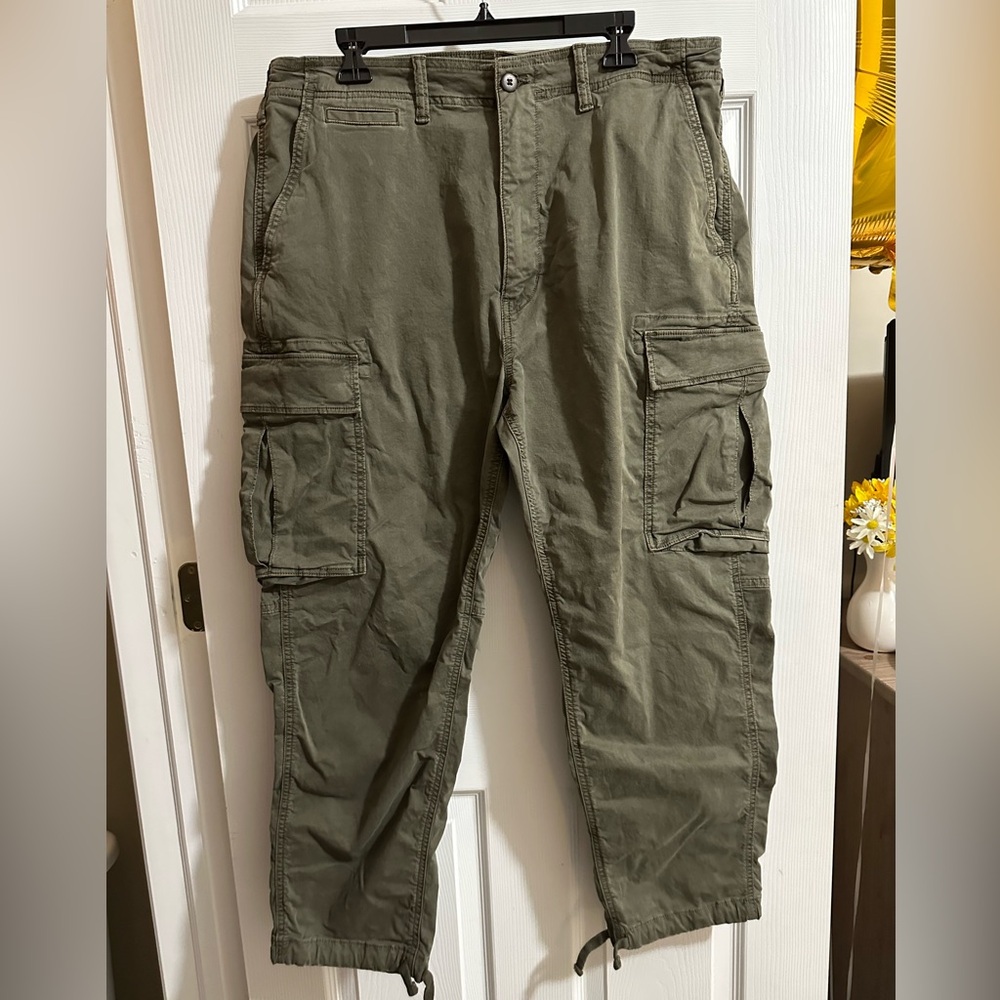 American Eagle Outfitters Flex Lived-In Green Cargo Pants